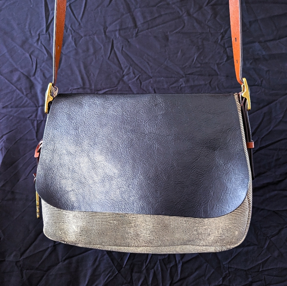 Purse - Picture 2 of 4